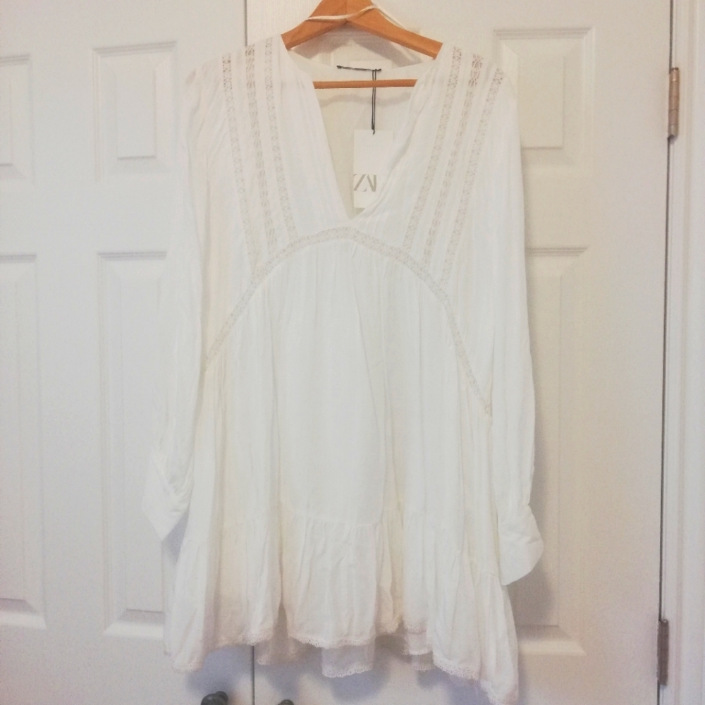 NWT Beautiful white empire waist dress